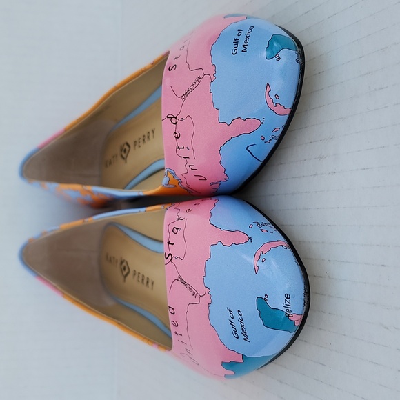 NWOT KATY PERRY THE SISTER MAP PRINT FLATS - Picture 2 of 9